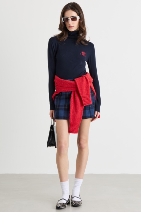 Rollkragenpullover mit Stickerei - Intrend