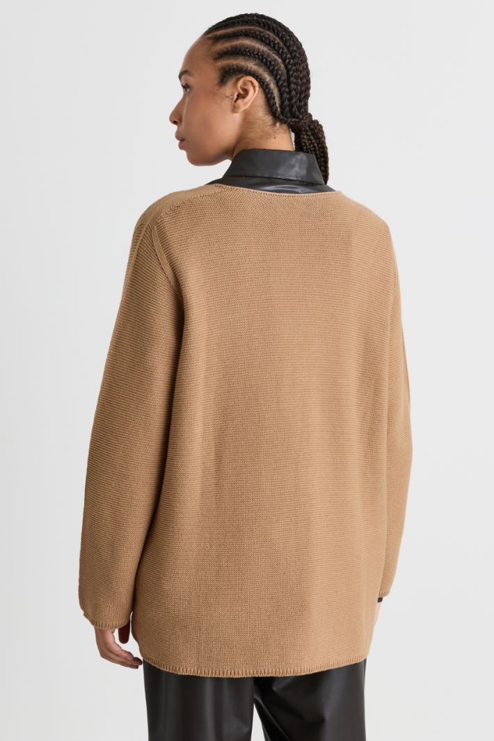 V-neck jumper - CAMEL - Intrend - 4