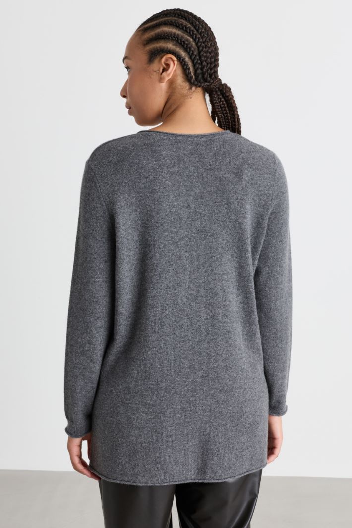 Ausgestellter Pullover mit Seitenschlitzen - GRAU - Intrend - 4