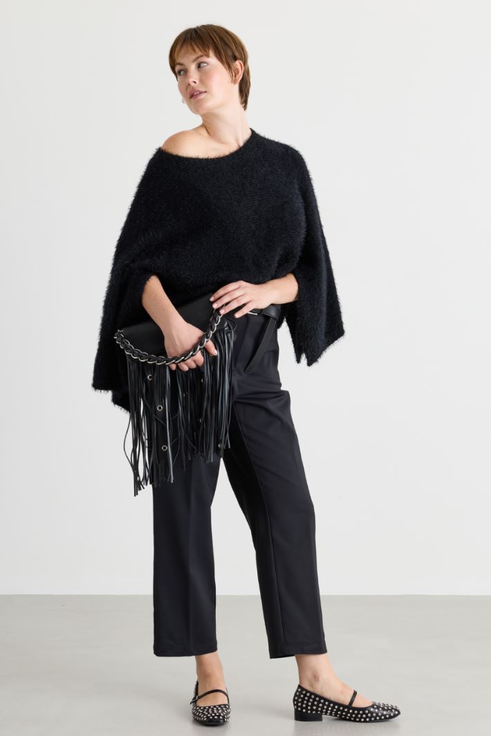 Furry cape jumper - BLACK - Intrend