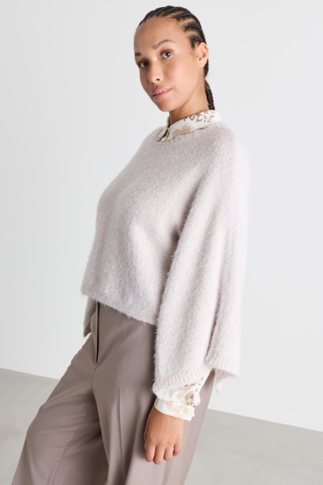 Maglia furry a mantella in lana