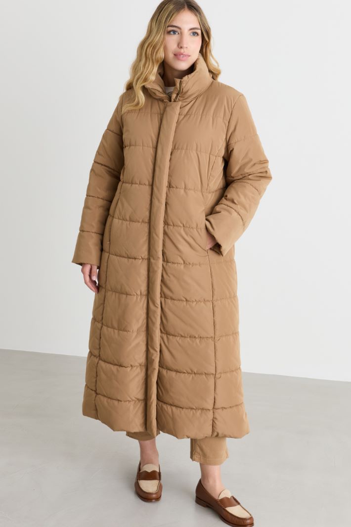 Padded jacket in water-repellent taffeta - CAMEL - Intrend - 2