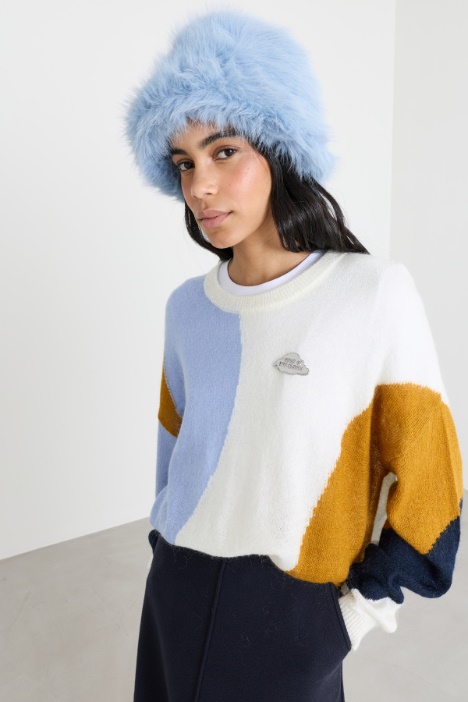 Fluffy bucket hat - Intrend