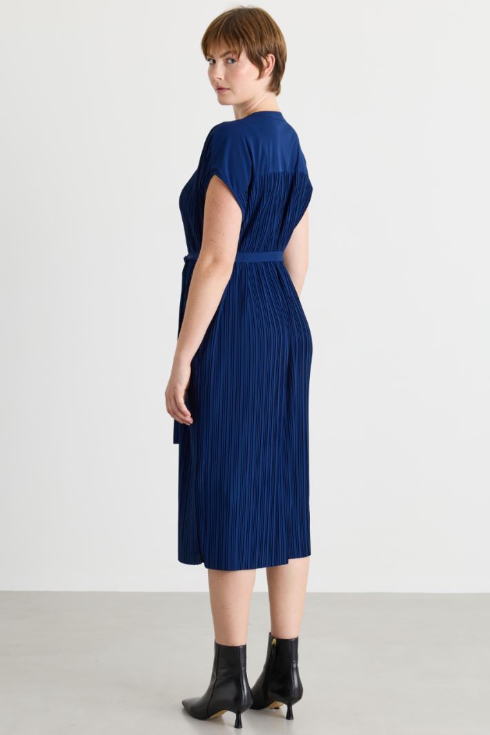 Vestido de punto plisado - AZUL - Intrend - 4