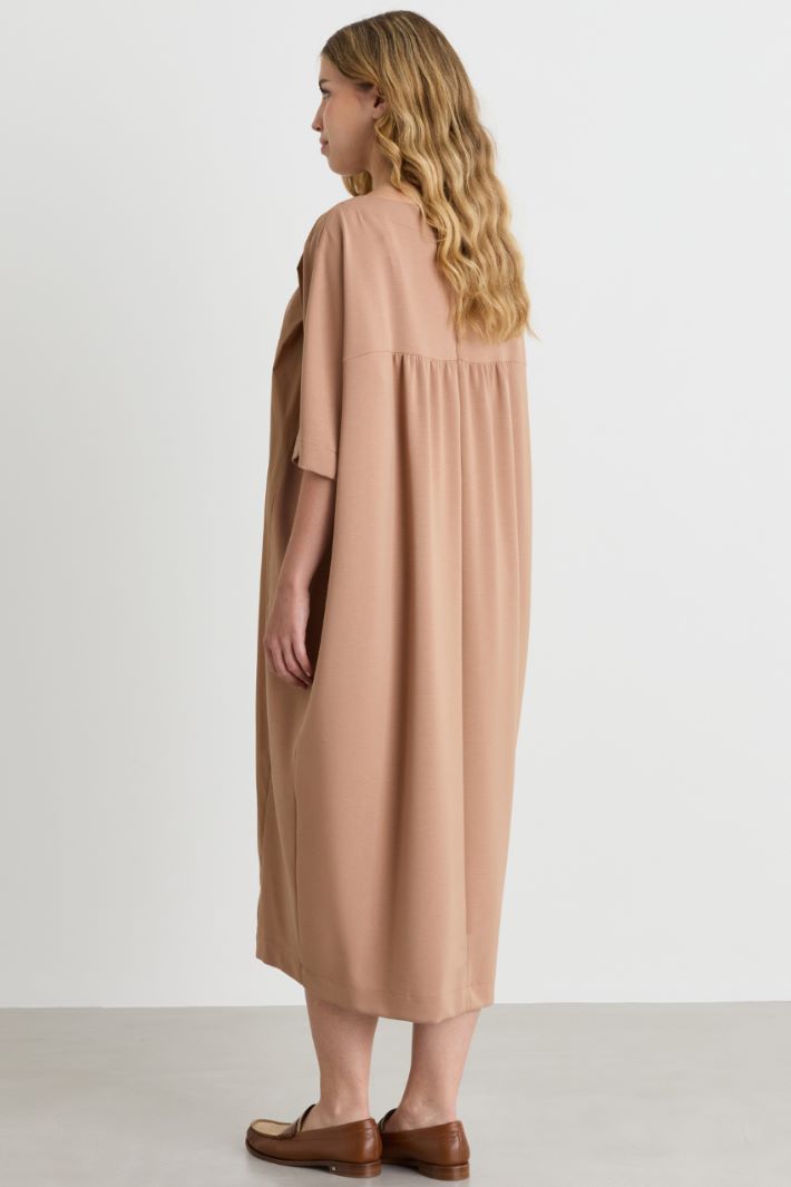 Vestido de silueta ovalada en punto y tafetán - CAMELLO - Intrend - 4