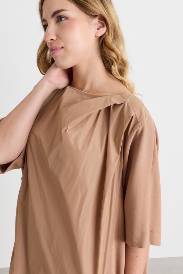Vestido de silueta ovalada en punto y tafetán - CAMELLO - Intrend - 3