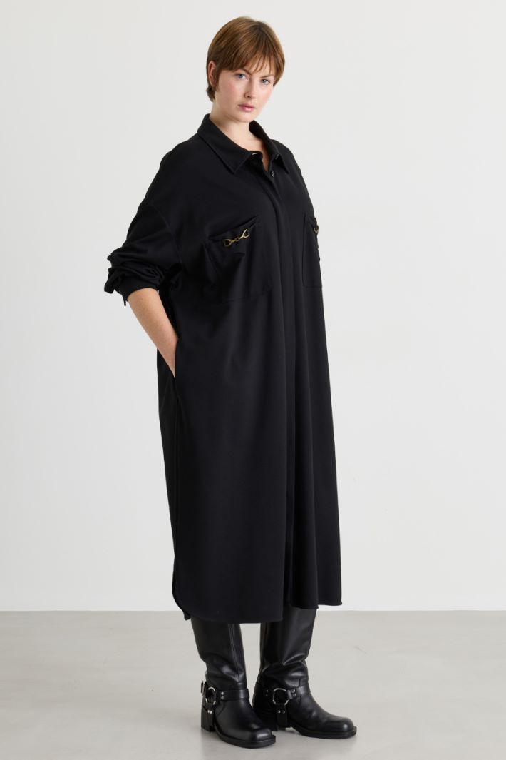 Hemdblusenkleid mit kleinen Einsätzen aus viskoelastischem Material - SCHWARZ - Intrend - 2