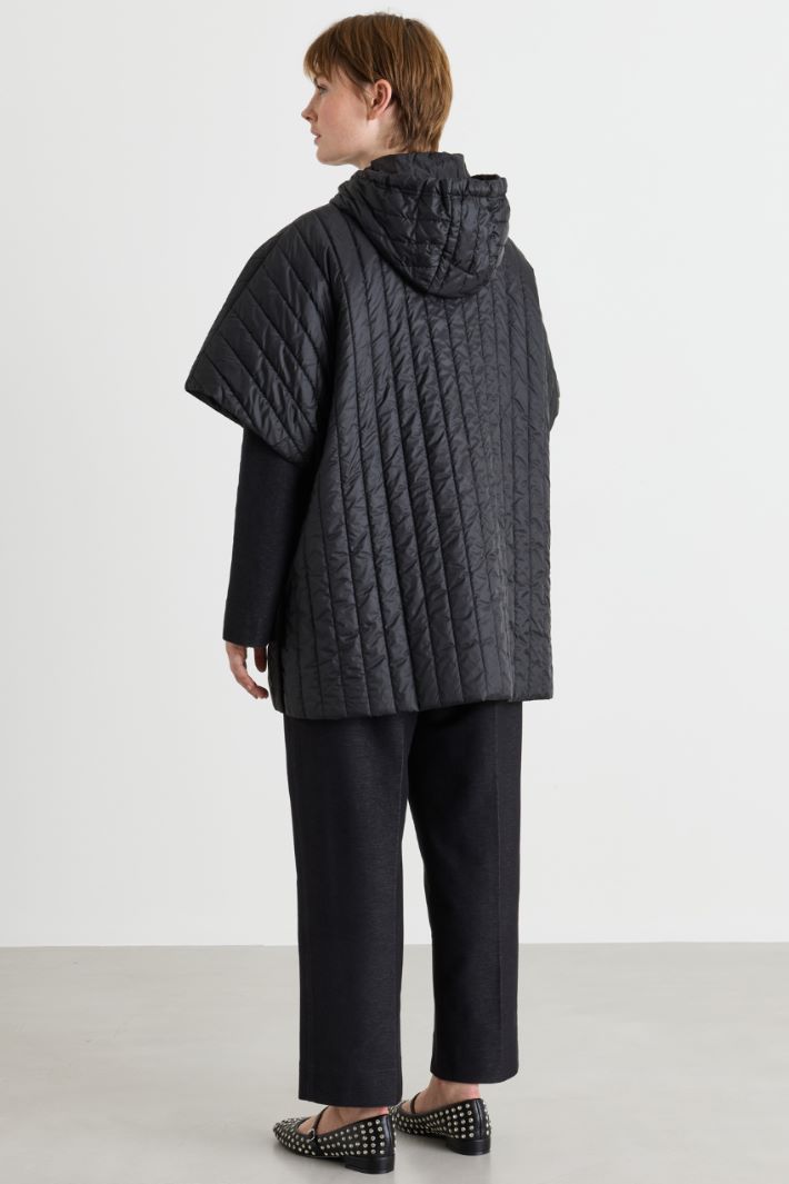 Padded cape in water-repellent technical fabric - BLACK - Intrend - 4