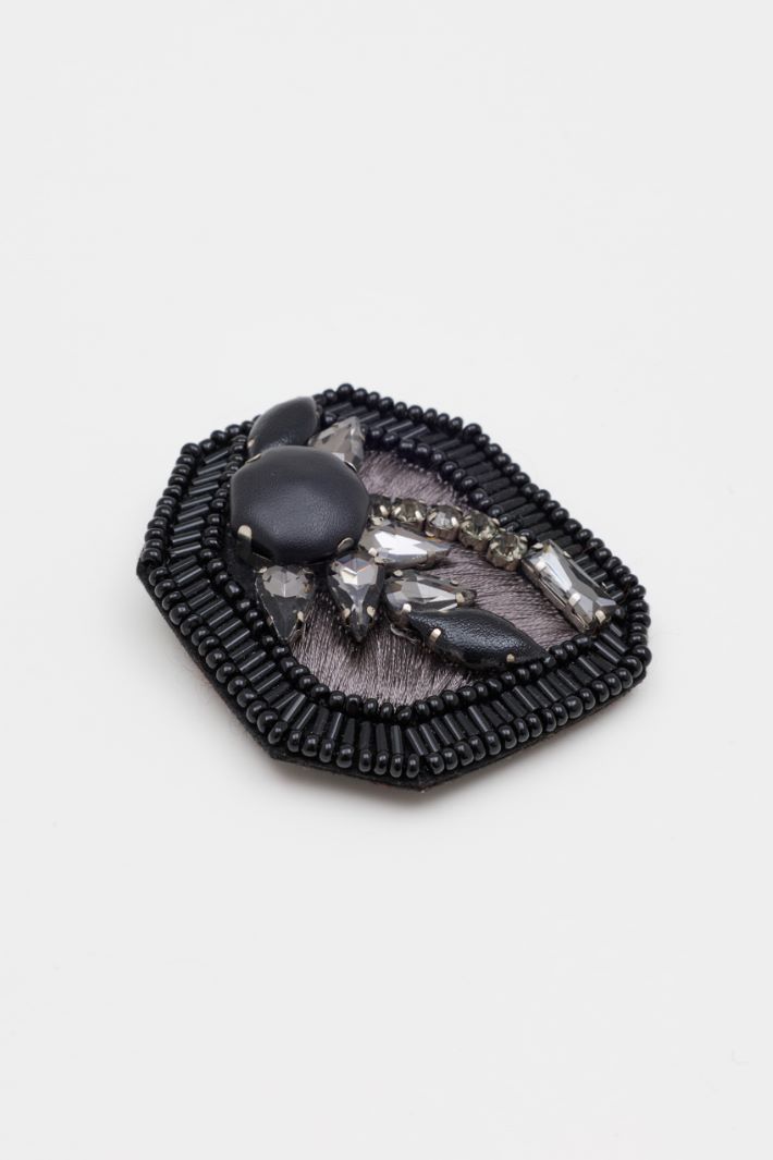 Glass Stone Brooch - BLACK - Intrend
