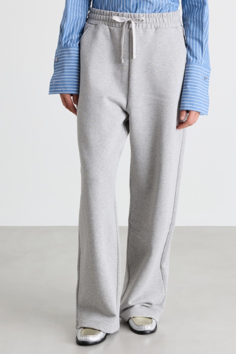 Pantalone modello jogging con tasche