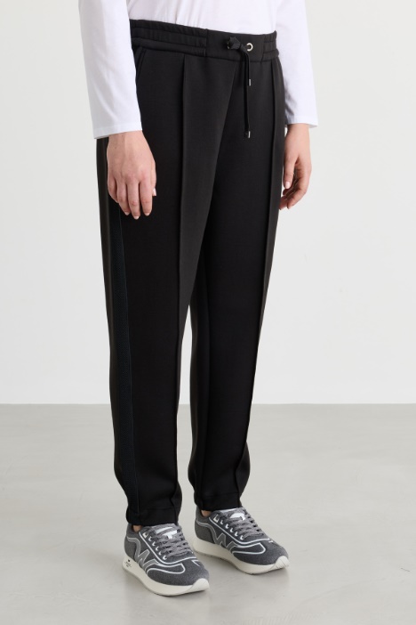 Pantaloni con passamaneria a rete