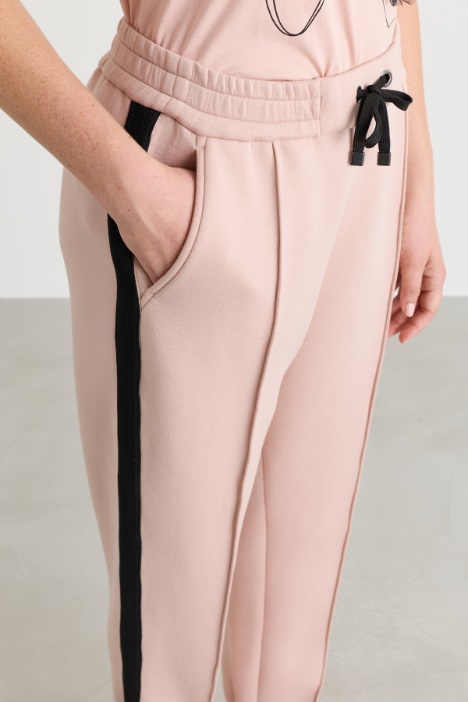 Pantaloni con passamaneria a rete