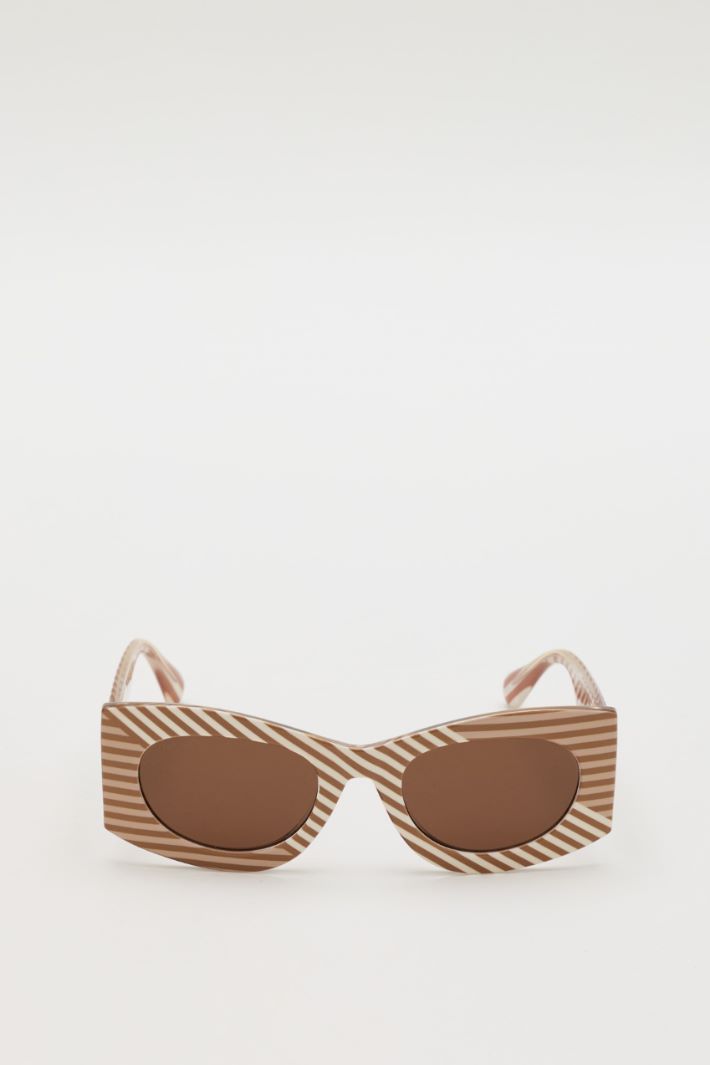 Occhiali geometrici a righe - MARRONE - Intrend