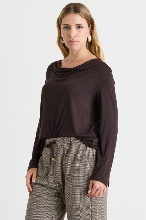 Draped-neck T-shirt - Intrend
