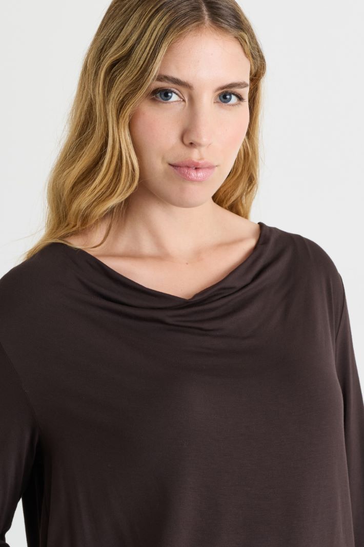 T-shirt con scollo drappeggiato - MARRONE - Intrend - 3