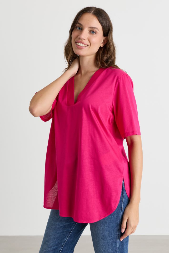 Rounded split-hem T-shirt - FUCHSIA - Intrend - 2