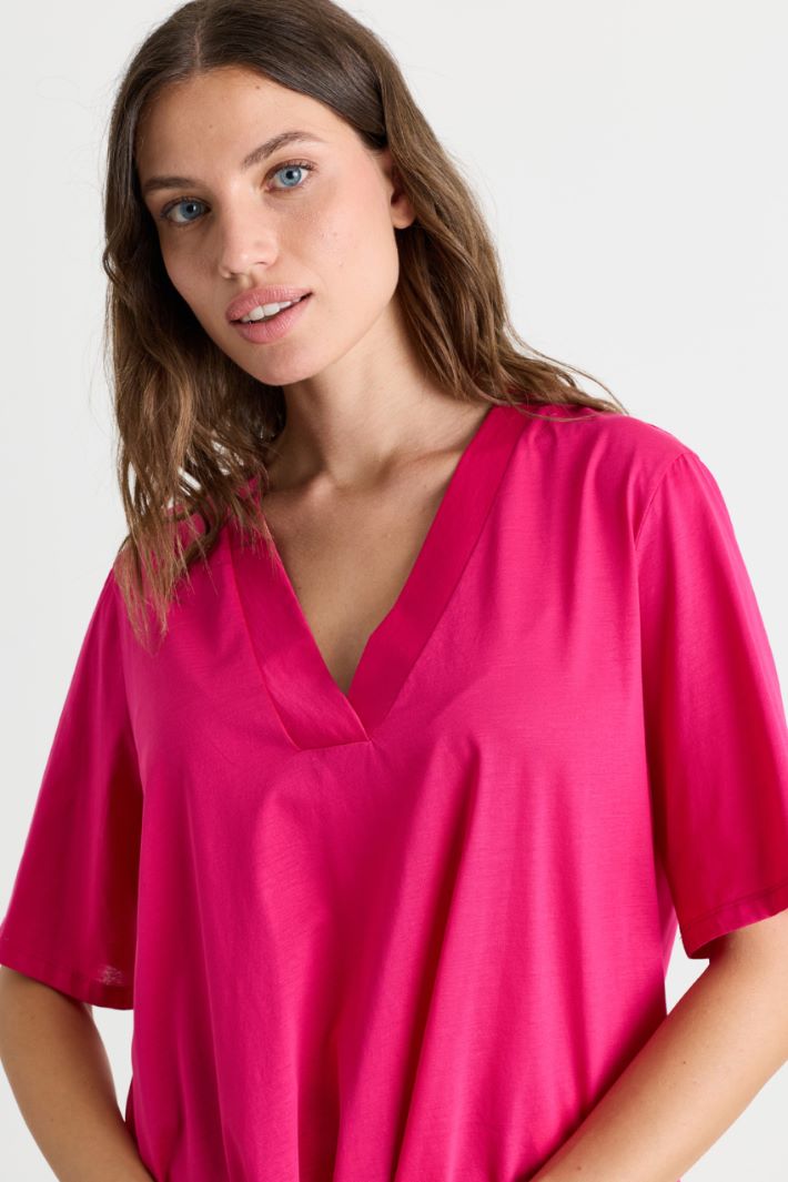 Rounded split-hem T-shirt - FUCHSIA - Intrend - 3