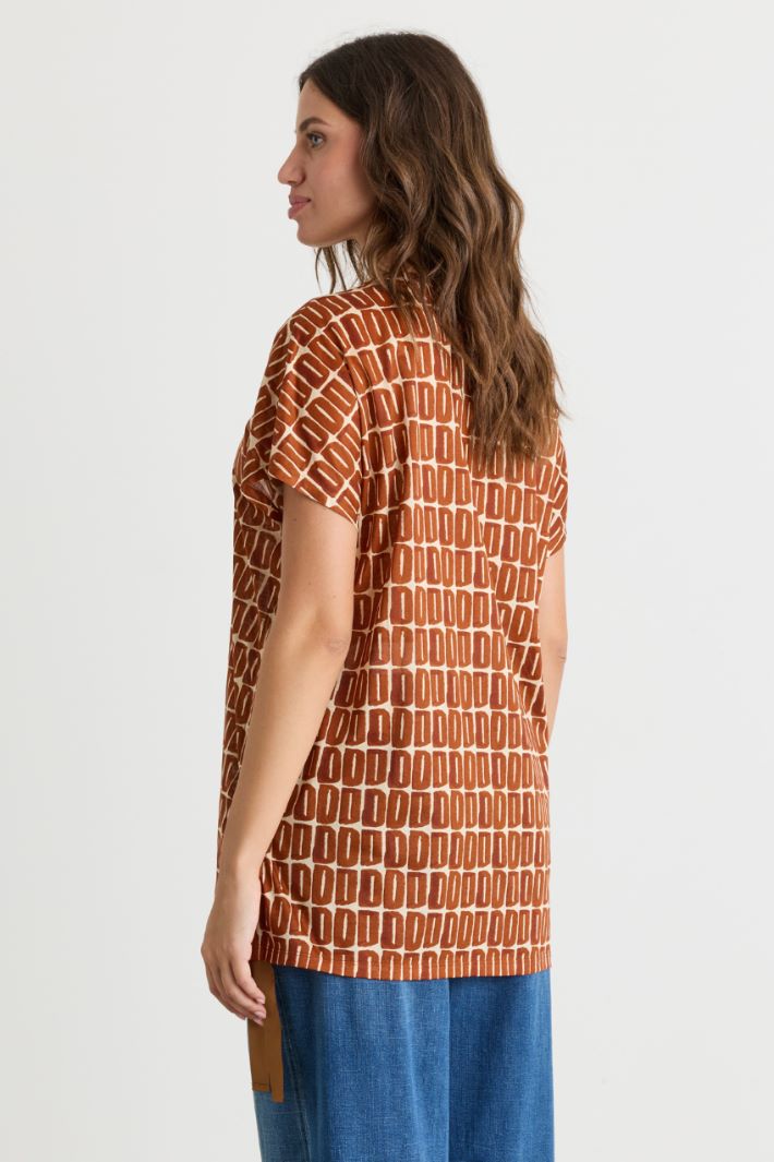 T-Shirt mit verstellbarer Drapierung - KAMEL - Intrend - 4