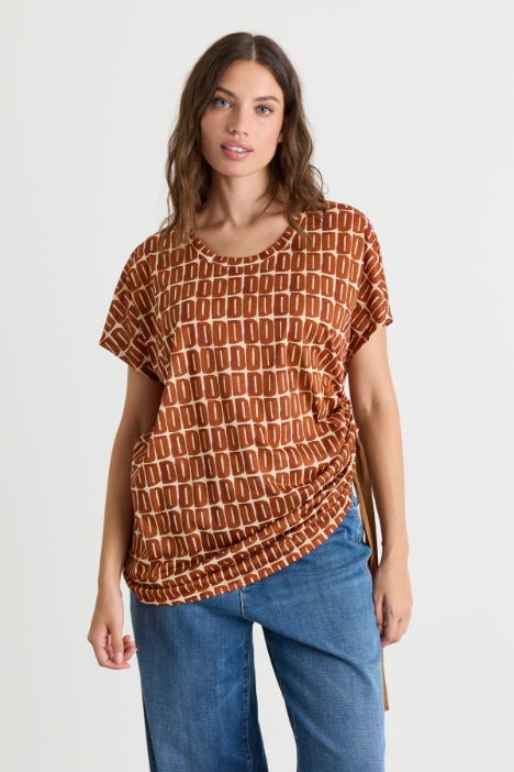 T-shirt with adjustable ruching - Intrend