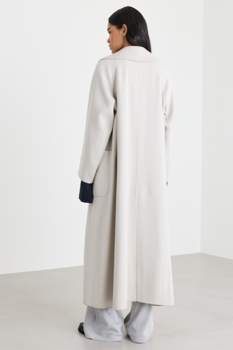 Cappotto a vestaglia in pura lana