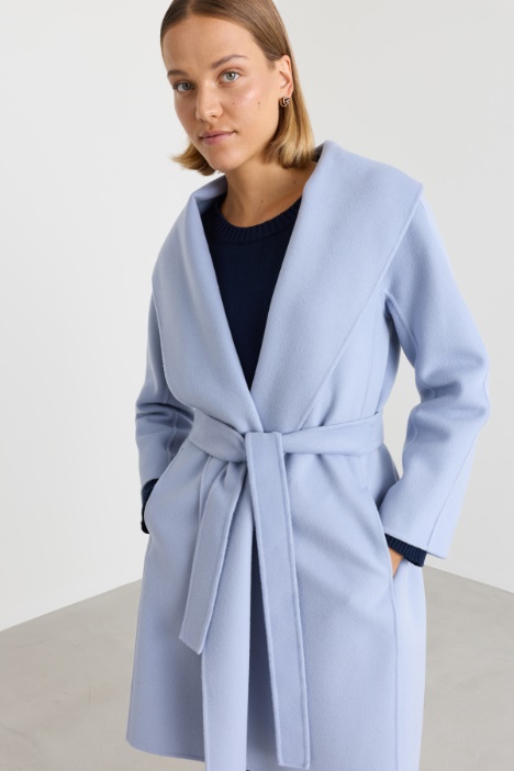 Cappotto a vestaglia in lana double con collo sciallato