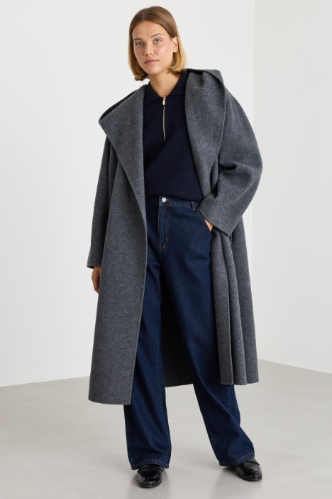 Robe coat with a generous hood - Intrend