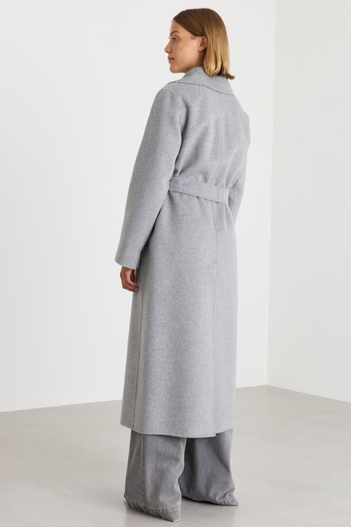 Robe coat with a wide vent - GREY - Intrend - 4