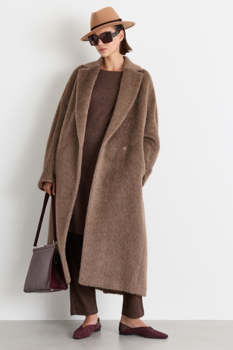 Wide-cut coat with concealed fastening - Intrend