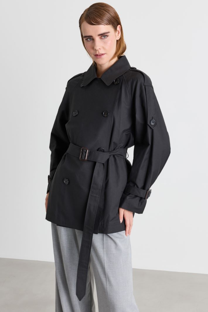 Cropped double-breasted trench coat - BLACK - Intrend - 2
