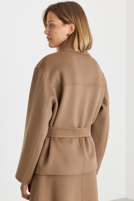 Cappotto doppiopetto in lana double con cintura