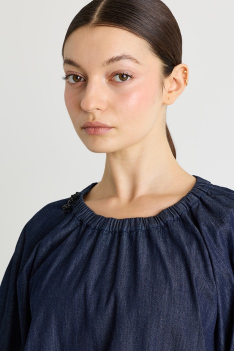Blusa con maniche a palloncino