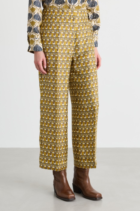 Pantalone cropped in twill in seta stampata