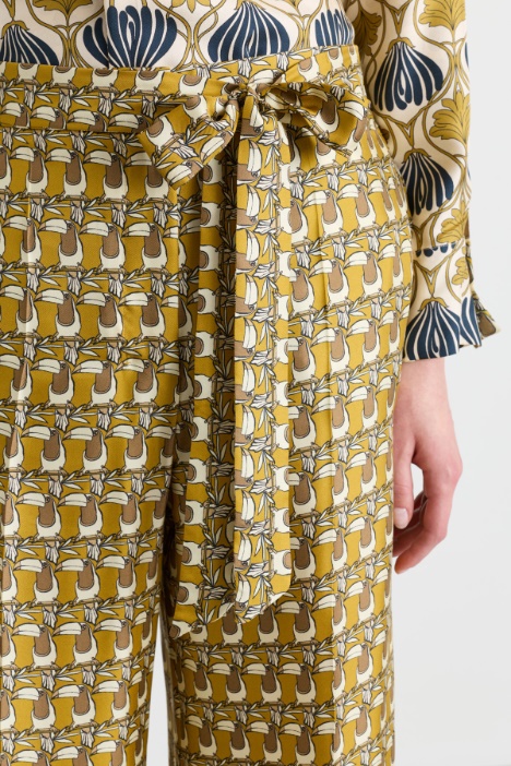 Pantalone cropped in twill in seta stampata