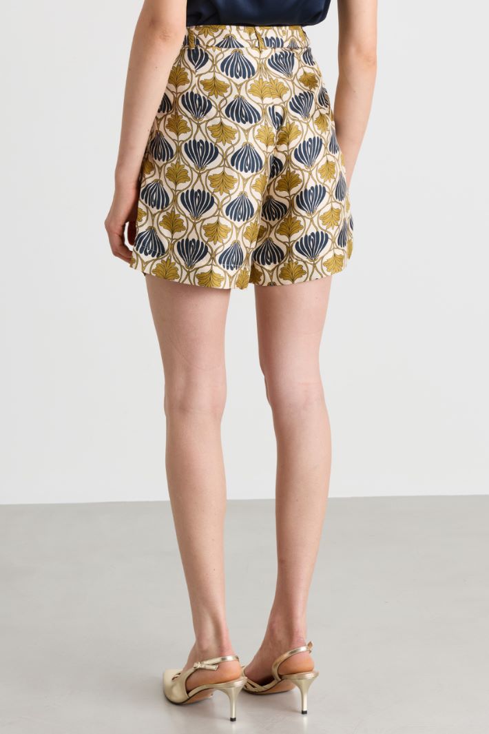 Shorts with matching belt - YELLOW BLUE - Intrend - 4