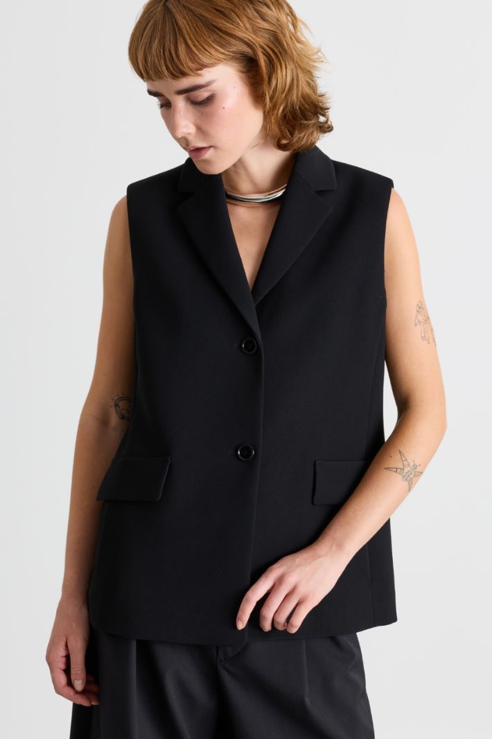 Gerades Gilet aus Cady - SCHWARZ - Intrend - 3