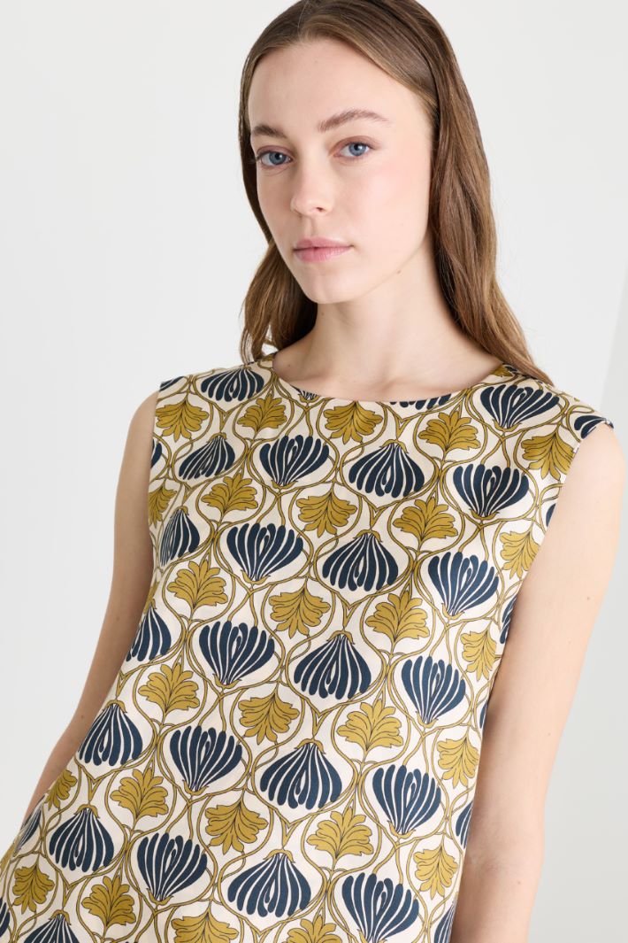 Top reversibile smanicato - CAMMELLO BLU - Intrend - 3