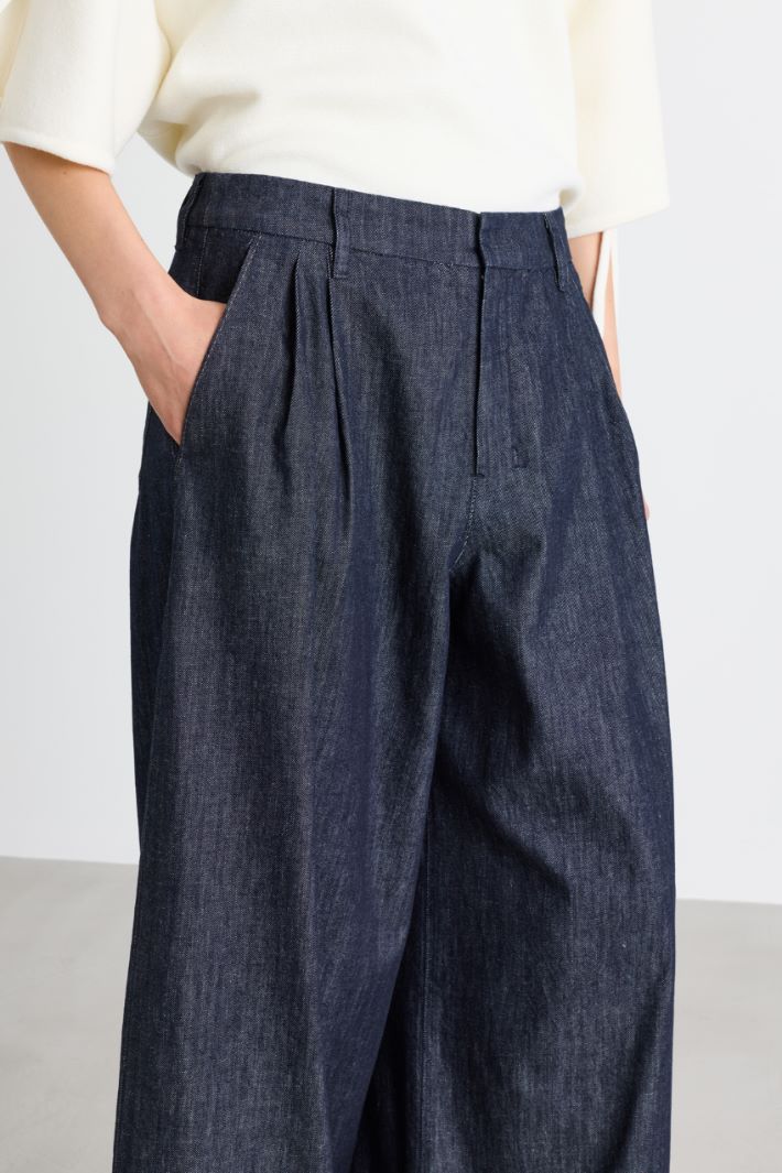 Jeans ampio con pinces - BLU - Intrend - 3