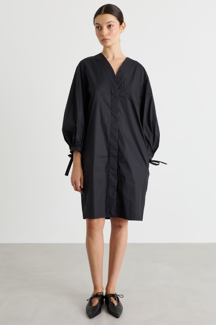 Puff-sleeve poplin dress - BLACK - Intrend - 2