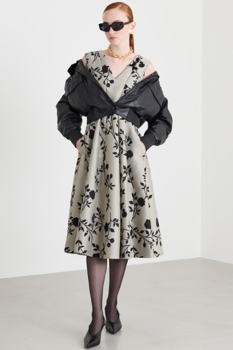 Fitted jacquard dress - Intrend