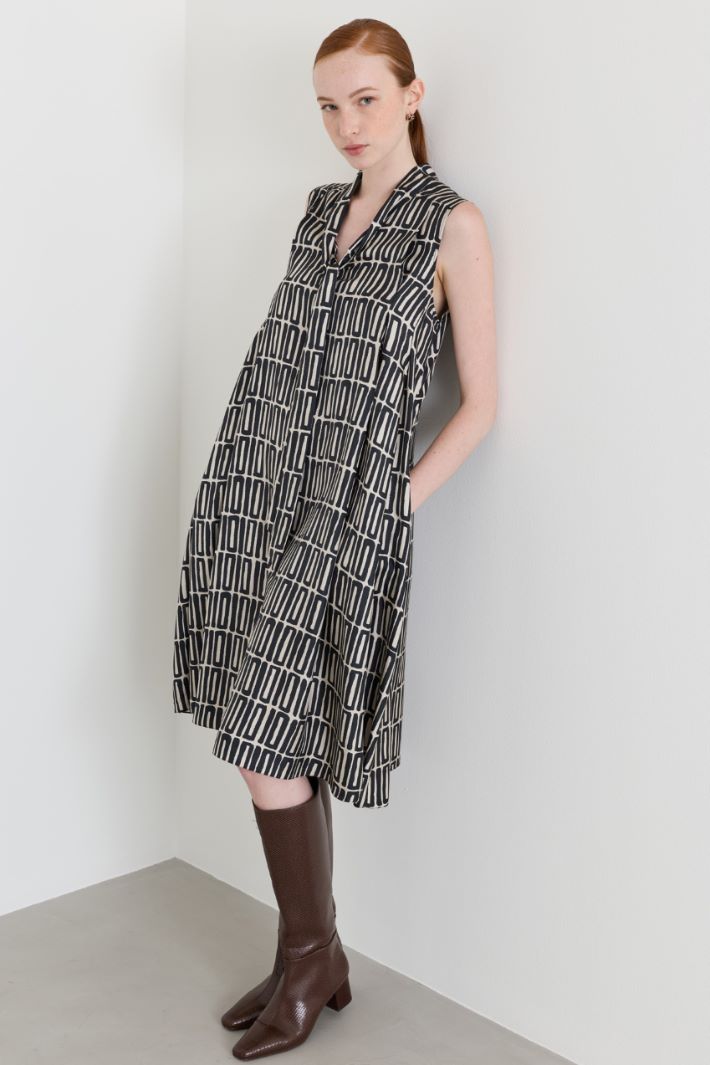 Printed dress with scarf collar - BLACK WHITE - Intrend - 2