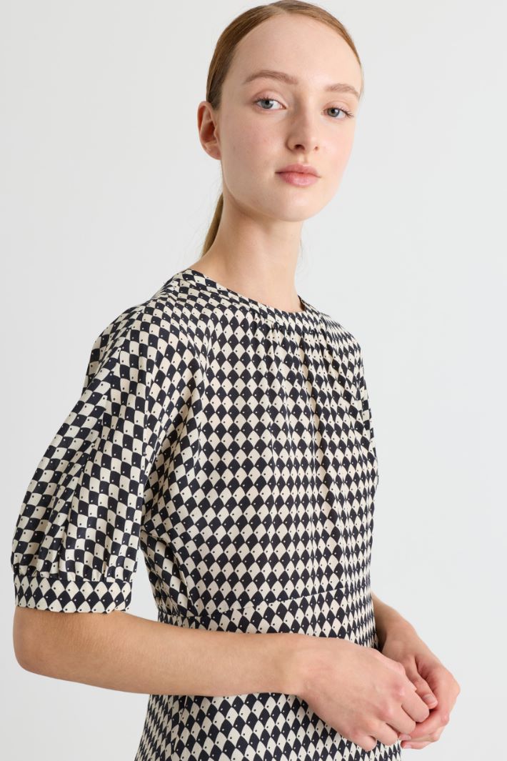 Printed crepe de chine dress - WHITE BLACK - Intrend - 3