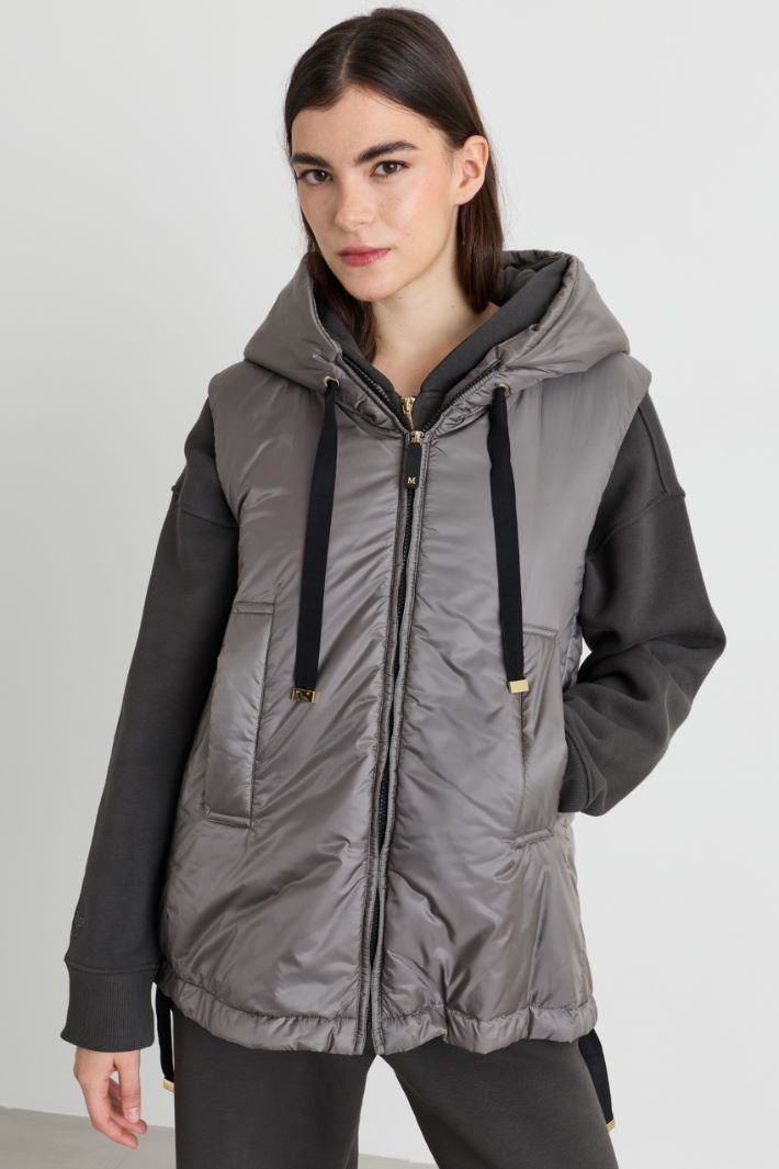 Gilet imbottito con cappuccio in tela antigoccia - GRIGIO - Intrend - 2