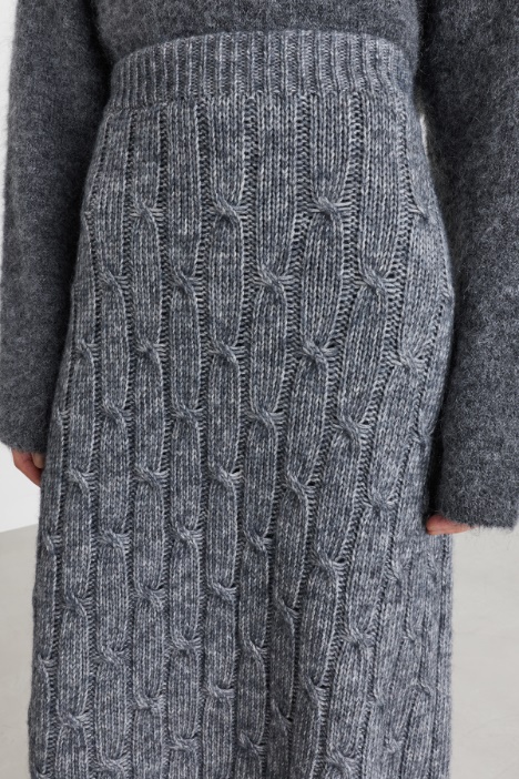 Gonna svasata in maglia di cotone e alpaca