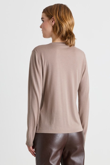 Cardigan in lana con scollo a V