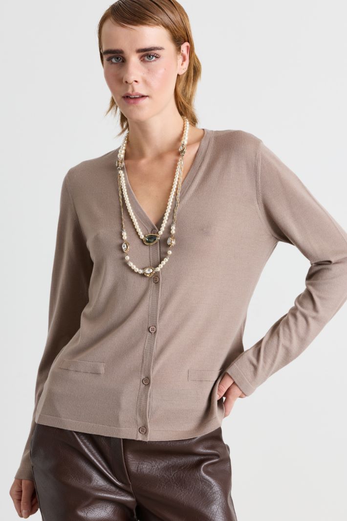 Cardigan mit V-Ausschnitt - KAMEL - Intrend - 2