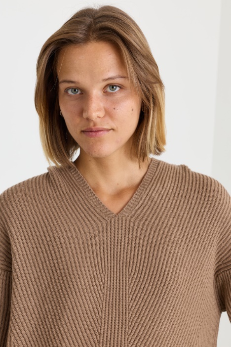 Maglia in lana con cappuccio