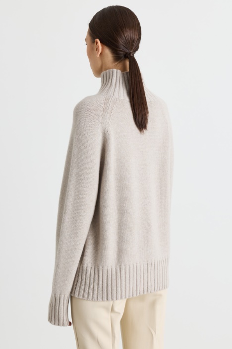 Maglia dolcevita in lana e cashmere