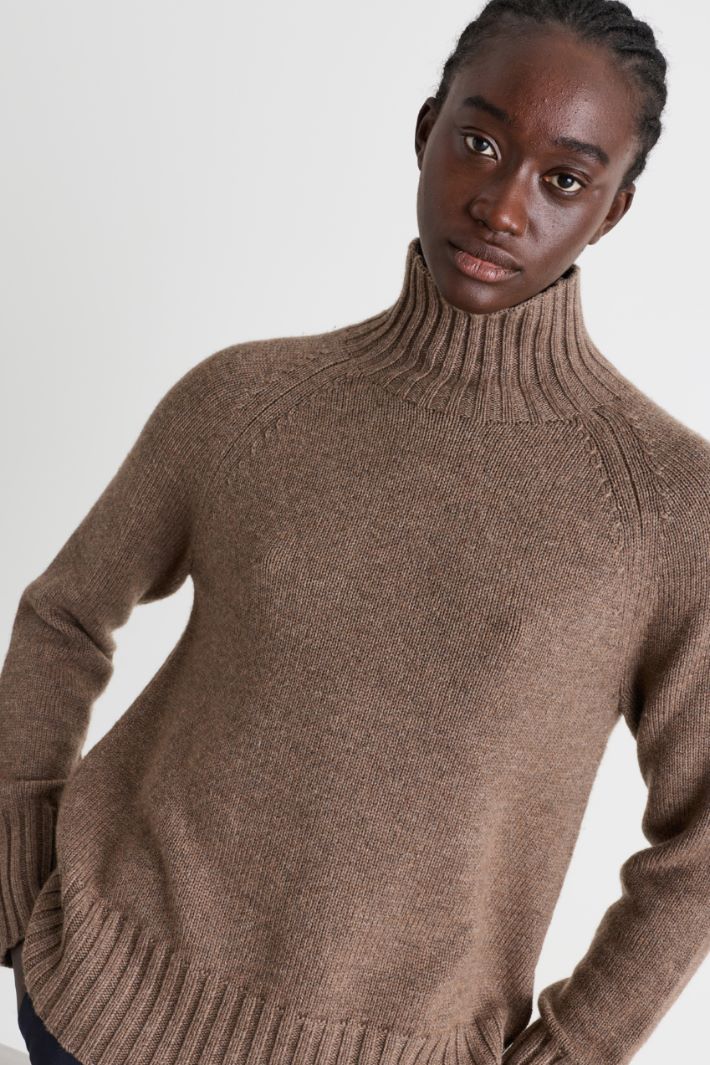 Jersey de cuello alto - BEIGE - Intrend - 3