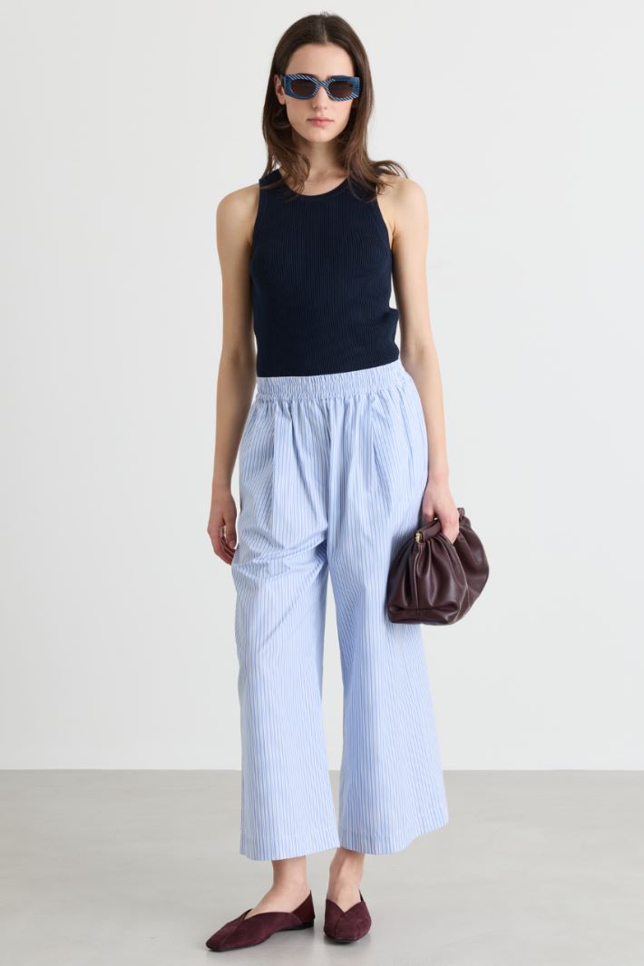 Stricktop - BLAU - Intrend