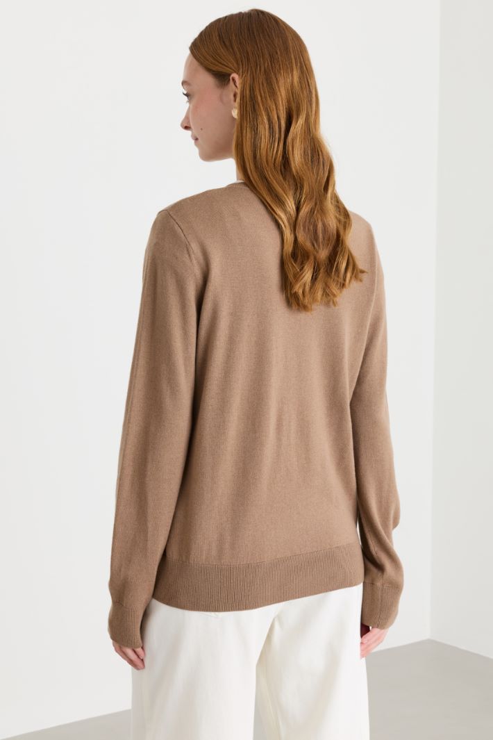 V-neck jumper - CAMEL - Intrend - 4